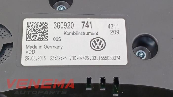 Instrumentenbrett van een Volkswagen Passat Variant (3G5) 1.6 TDI 16V 2016
