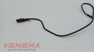 Lambda probe from a Volkswagen Passat Variant (3G5) 1.6 TDI 16V 2016