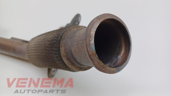 Exhaust front section from a Volkswagen Passat Variant (3G5) 1.6 TDI 16V 2016