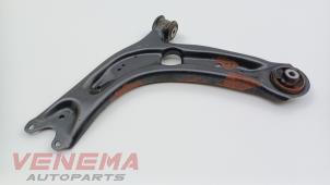 Usagé Bras de suspension avant gauche Volkswagen Passat Variant (3G5) 1.6 TDI 16V Prix € 49,99 Règlement à la marge proposé par Venema Autoparts