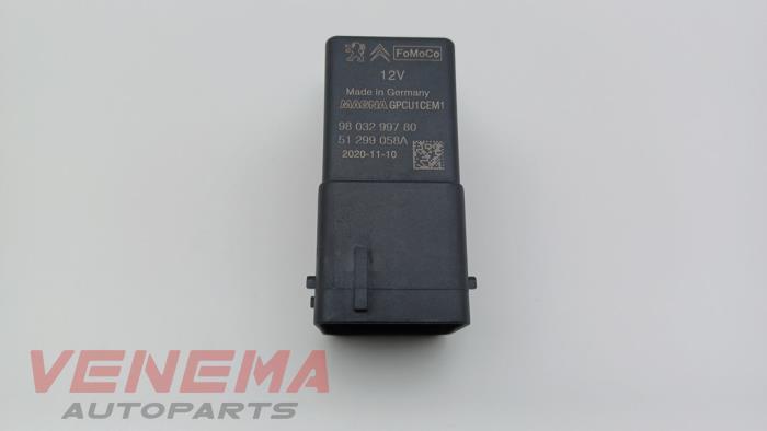 Glow plug pre-heat relay