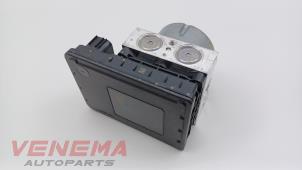 Bloc ABS d'un Volkswagen Golf VIII (CD1) 2.0 TDI BlueMotion 16V 2023