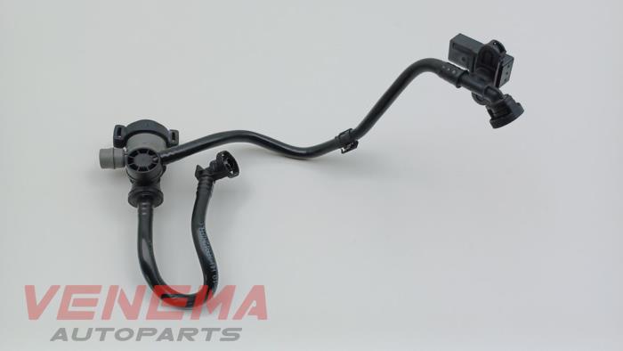 Gebrauchte Kraftstoffleitung BMW X5 (F15) xDrive 40e PHEV 2.0 Preis € 49,99 Margenregelung angeboten von Venema Autoparts