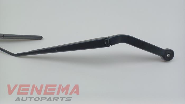 Front wiper arm from a BMW X5 (F15) xDrive 40e PHEV 2.0 2017