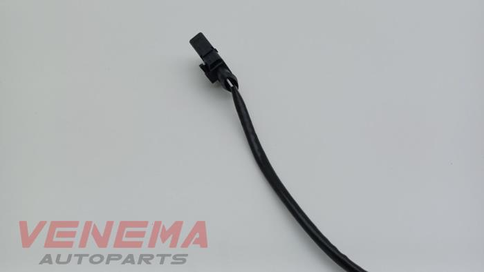 Lambda probe from a Volkswagen Golf VIII (CD1) 2.0 TDI BlueMotion 16V 2023