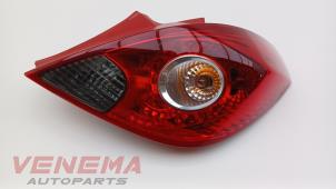 Używane Tylne swiatlo pozycyjne prawe Opel Corsa D 1.2 ecoFLEX Cena € 19,99 Procedura marży oferowane przez Venema Autoparts