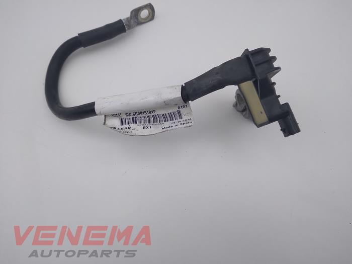 Używane Biegun akumulator Audi A1 Sportback (8XA/8XF) 1.2 TFSI Cena € 14,99 Procedura marży oferowane przez Venema Autoparts