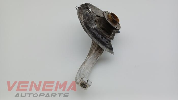 Knuckle, front right from a BMW X5 (F15) xDrive 40e PHEV 2.0 2017