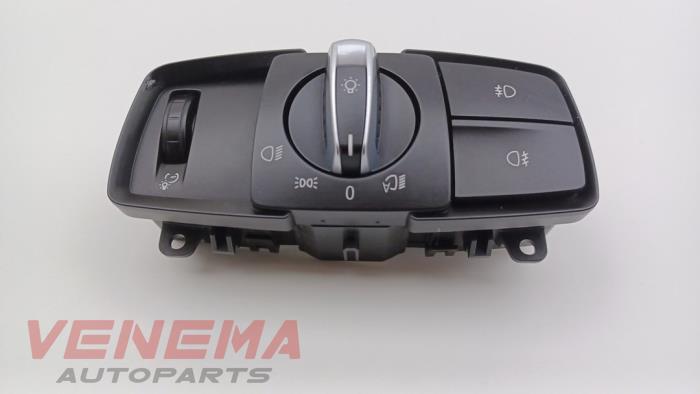 Light switch from a BMW X5 (F15) xDrive 40e PHEV 2.0 2017