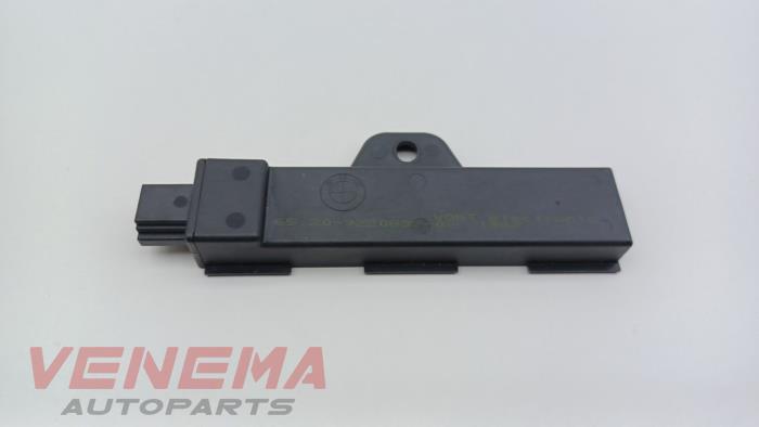 Używane Keyless Entry-Antena BMW X5 (F15) xDrive 40e PHEV 2.0 Cena € 9,99 Procedura marży oferowane przez Venema Autoparts