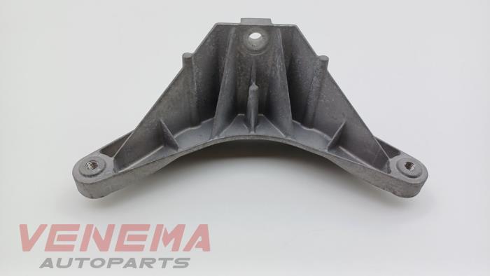 Used Engine mount BMW X5 (F15) xDrive 40e PHEV 2.0 Price € 14,99 Margin scheme offered by Venema Autoparts