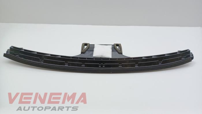 Begagnade Lufttratt BMW X5 (F15) xDrive 40e PHEV 2.0 Pris € 79,99 Marginaltabell erbjuds av Venema Autoparts