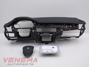 Usados Airbag set + dashboard BMW X5 (F15) xDrive 40e PHEV 2.0 Precio € 999,99 Norma de margen ofrecido por Venema Autoparts