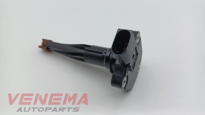 Ölstandsensor van een BMW 1 serie (F20) 118i 1.5 TwinPower 12V 2018