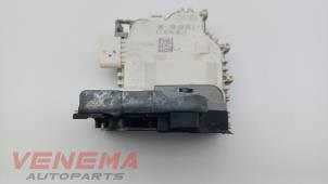 Używane Mechanizm blokady drzwi lewych tylnych wersja 4-drzwiowa Audi A1 Sportback (8XA/8XF) 1.2 TFSI Cena € 29,99 Procedura marży oferowane przez Venema Autoparts