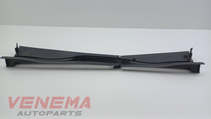 Używane Parawan Citroen C3 Aircross I (2C/2R) 1.2 e-THP PureTech 110 Cena € 39,99 Procedura marży oferowane przez Venema Autoparts