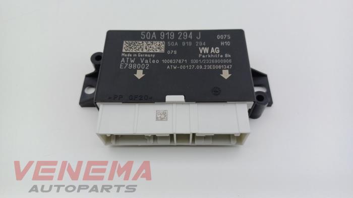 Usados Módulo PDC Skoda Kamiq 1.0 TSI 12V Precio € 19,99 Norma de margen ofrecido por Venema Autoparts