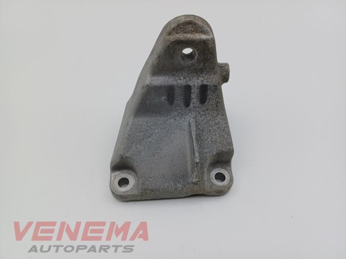 Used Engine mount BMW 1 serie (F20) 118i 1.5 TwinPower 12V Price € 14,99 Margin scheme offered by Venema Autoparts