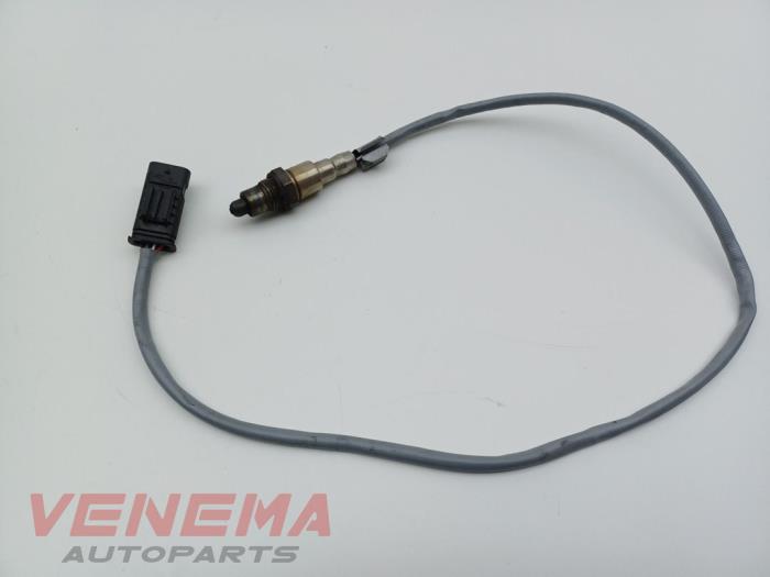Lambda probe from a BMW 1 serie (F20) 118i 1.5 TwinPower 12V 2018