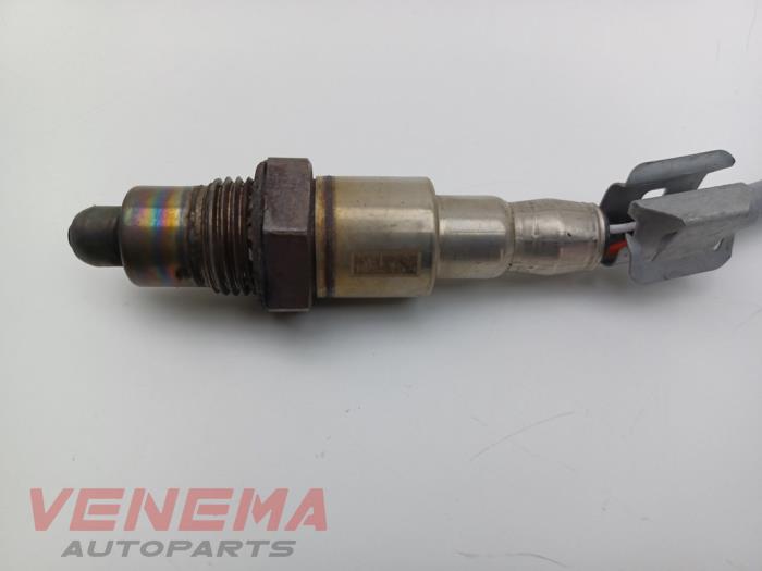 Lambda probe from a BMW 1 serie (F20) 118i 1.5 TwinPower 12V 2018