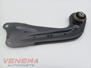 Usagé Bras de suspension arrière droit Volkswagen Passat Variant (3G5) 1.6 TDI 16V Prix € 19,99 Règlement à la marge proposé par Venema Autoparts