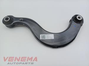 Usagé Bras de suspension arrière droit Volkswagen Passat Variant (3G5) 1.6 TDI 16V Prix € 14,99 Règlement à la marge proposé par Venema Autoparts
