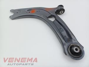 Usagé Bras de suspension avant gauche Volkswagen Passat Variant (3G5) 1.6 TDI 16V Prix € 49,99 Règlement à la marge proposé par Venema Autoparts