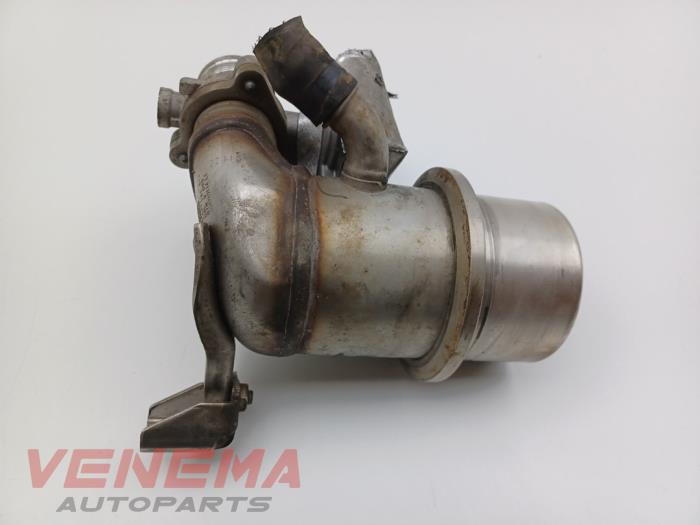Usagé Refroidisseur RGE Volkswagen Passat Variant (3G5) 1.6 TDI 16V Prix € 14,99 Règlement à la marge proposé par Venema Autoparts
