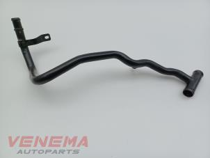 Usagé Tuyau radiateur Volkswagen Passat Variant (3G5) 1.6 TDI 16V Prix € 19,99 Règlement à la marge proposé par Venema Autoparts