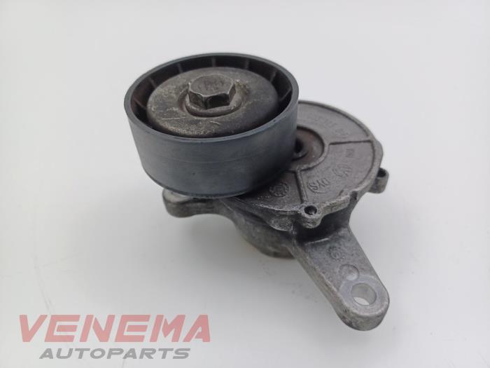Usados Rodillo tensor correa múltiple Volkswagen Passat Variant (3G5) 1.6 TDI 16V Precio € 14,99 Norma de margen ofrecido por Venema Autoparts