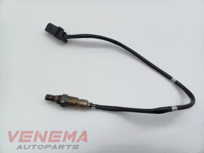 Lambda probe from a Volkswagen Passat Variant (3G5) 1.6 TDI 16V 2016