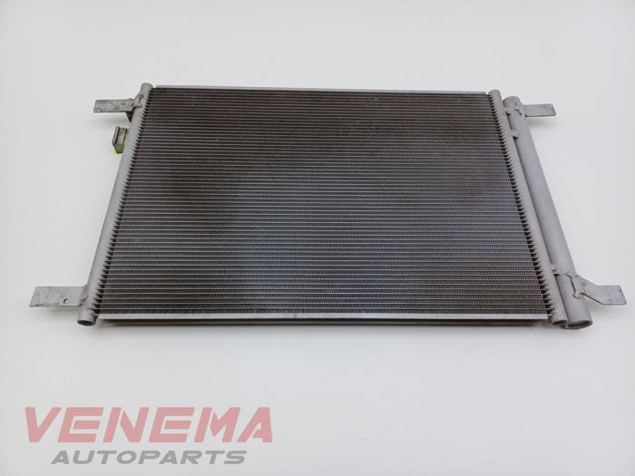Usagé Condenseur de climatisation Volkswagen Passat Variant (3G5) 1.6 TDI 16V Prix € 49,99 Règlement à la marge proposé par Venema Autoparts