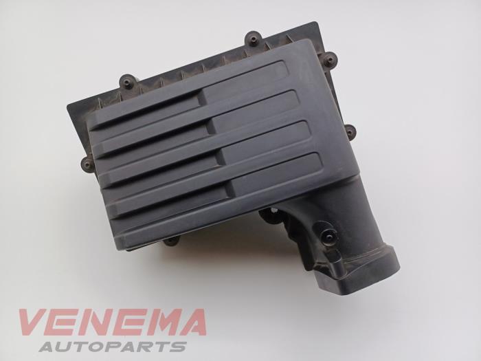 Begagnade Luftfilterhus Volkswagen Passat Variant (3G5) 1.6 TDI 16V Pris € 49,99 Marginaltabell erbjuds av Venema Autoparts