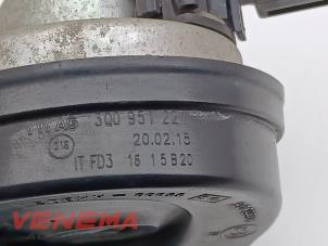ef7220cc-6ce3-448b-87a5-