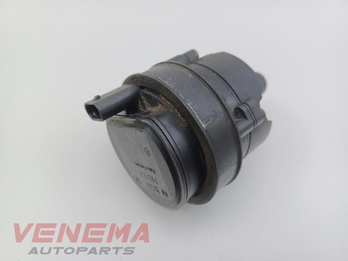 Begagnade Vattenpump Mercedes C Estate (S205) C-300d 2.0 Turbo 16V Pris € 49,99 Marginaltabell erbjuds av Venema Autoparts