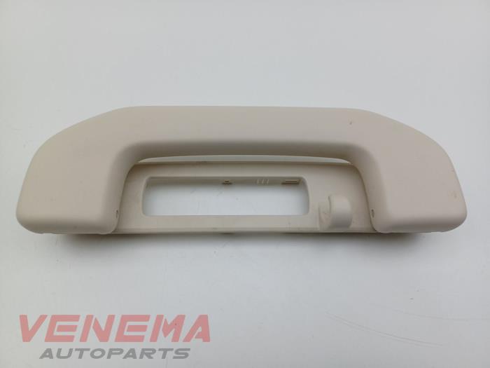 Begagnade Handtag Mercedes C Estate (S205) C-300d 2.0 Turbo 16V Pris € 9,99 Marginaltabell erbjuds av Venema Autoparts