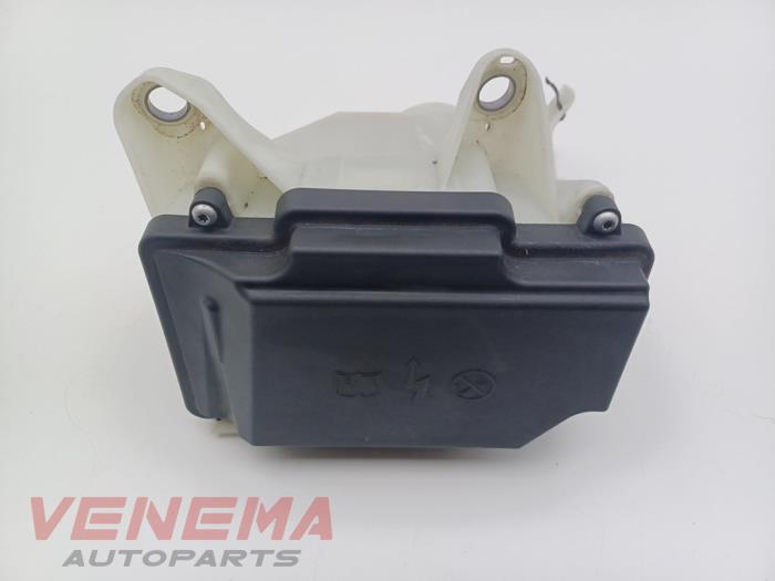 Begagnade Säkringsbox Mercedes C Estate (S205) C-300d 2.0 Turbo 16V Pris € 29,99 Marginaltabell erbjuds av Venema Autoparts