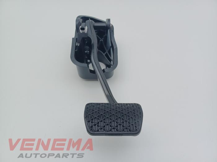 Używane Pedal hamulca Mercedes C Estate (S205) C-300d 2.0 Turbo 16V Cena € 39,99 Procedura marży oferowane przez Venema Autoparts