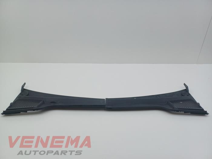 Używane Parawan Seat Ibiza V (KJB) 1.0 12V Cena € 24,99 Procedura marży oferowane przez Venema Autoparts