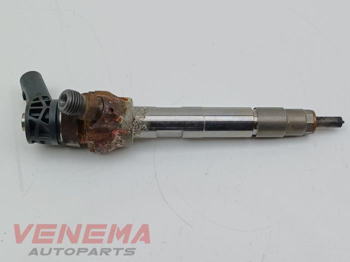 Usagé Injecteurs BMW 1 serie (F20) 116d 1.5 12V TwinPower Prix € 99,99 Règlement à la marge proposé par Venema Autoparts