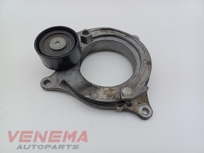Usados Rodillo tensor correa múltiple BMW 1 serie (F20) 116d 1.5 12V TwinPower Precio € 34,99 Norma de margen ofrecido por Venema Autoparts