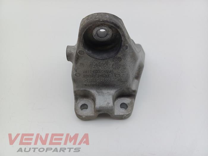 Used Engine mount BMW 1 serie (F20) 116d 1.5 12V TwinPower Price € 19,99 Margin scheme offered by Venema Autoparts