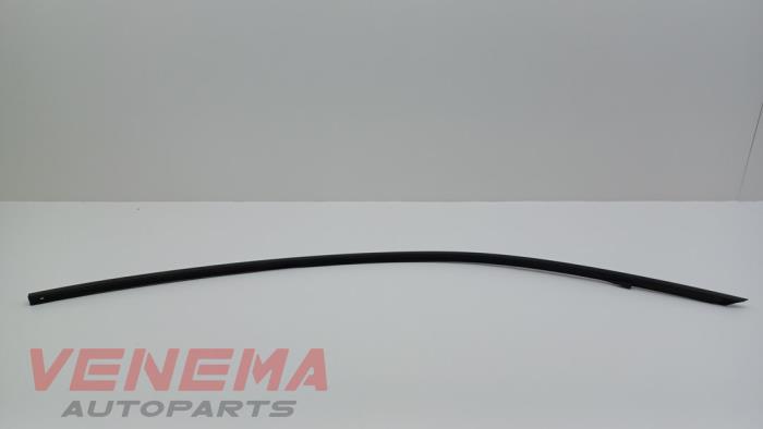 Roof trim bar molding cover