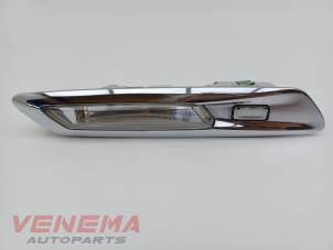 Begagnade Indikator, vänster BMW 5 serie (F10) 550i V8 32V TwinPower Turbo Pris € 24,99 Marginaltabell erbjuds av Venema Autoparts