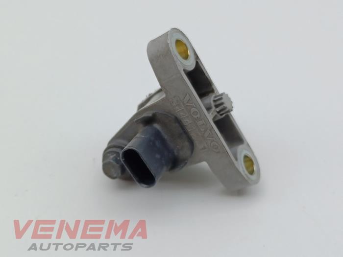 Begagnade Kamaxelsensor Volvo V40 (MV) 2.0 D2 16V Pris € 29,99 Marginaltabell erbjuds av Venema Autoparts