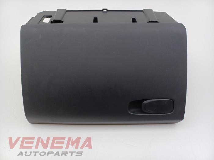 Begagnade Handskfack Volvo V40 (MV) 2.0 D2 16V Pris € 19,99 Marginaltabell erbjuds av Venema Autoparts