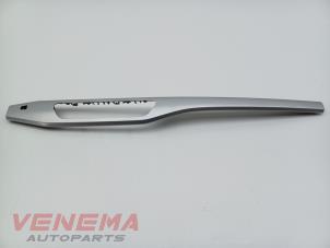 Begagnade Dekorstripe, instrumentbräda Audi A5 Sportback (F5A/F5F) 2.0 TFSI g-tron 16V Pris € 59,99 Marginaltabell erbjuds av Venema Autoparts