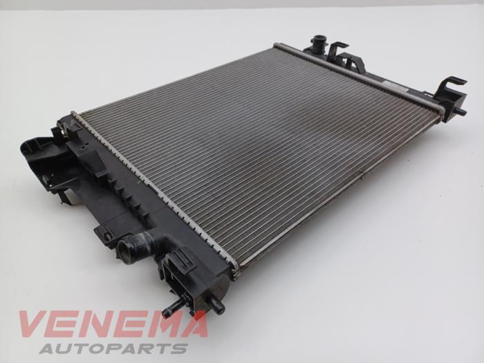 Radiator from a Renault Twingo III (AH) 1.0 SCe 70 12V 2018
