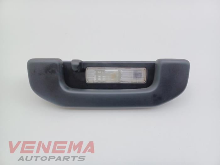 Begagnade Handtag Mercedes GLE (W166) 350d 3.0 V6 24V BlueTEC 4-Matic Pris € 9,99 Marginaltabell erbjuds av Venema Autoparts