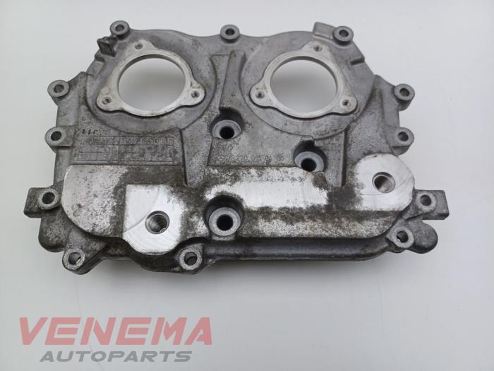 Usagé Couvercle de distribution Mercedes A (W176) 1.6 A-180 16V Prix € 34,99 Règlement à la marge proposé par Venema Autoparts